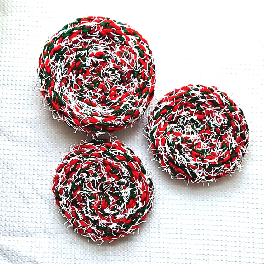 Eco-Friendly Vegetable All Purpose Scrubby Sponge Set of 3 Red Green White